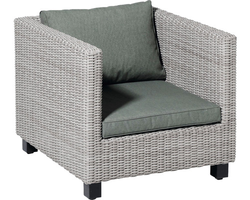 Šedé ratanové křeslo s polštáři