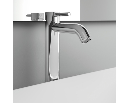 Chromovaná umyvadlová baterie do koupelny