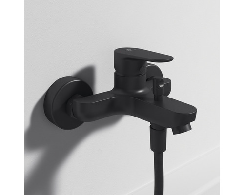 Černá nástěnná vanová baterie s sprchovou hadicí