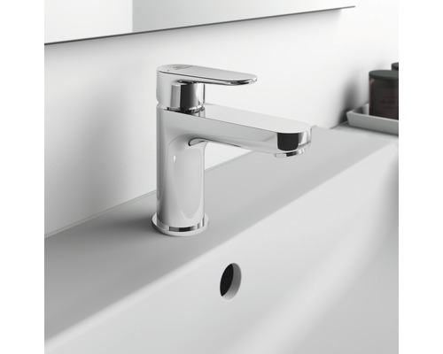 Umyvadlová baterie na umyvadle