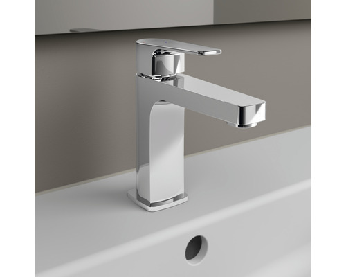 Umyvadlová baterie z kovu