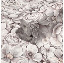 Role tapety s květinovým vzorem