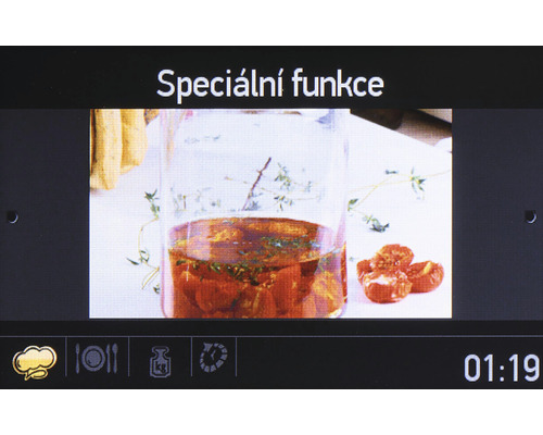 Speciální funkce s nakládanými rajčaty a bylinkami ve sklenici