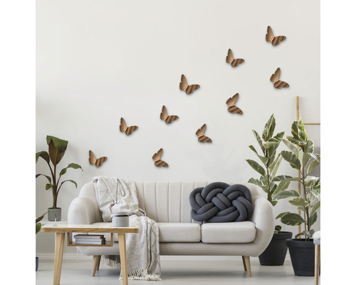 Dekorace obývacího pokoje s nástěnnými samolepkami ve tvaru motýlů