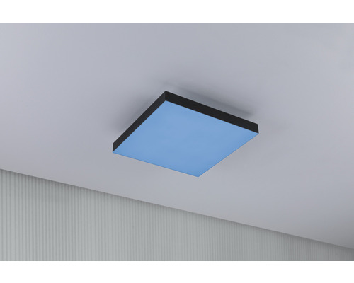 Čtvercové stropní svítidlo s modrou světelnou plochou