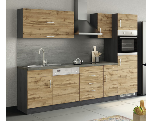 Kompletní kuchyně s dřezem, myčkou, sporákem a digestoří