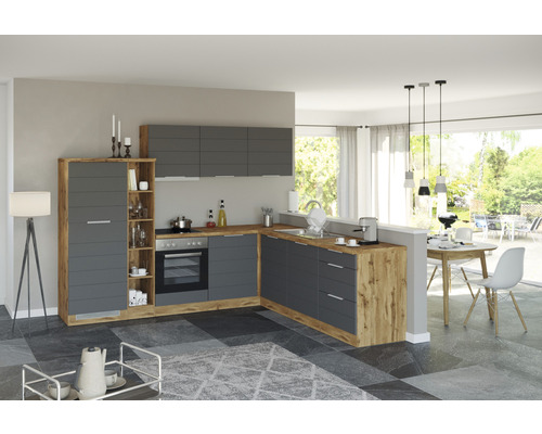 Moderní kuchyně se šedými skříňkami a dřevěnými prvky v světlém, otevřeném prostoru.