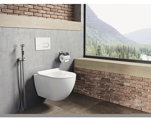 Moderní koupelna se závěsným WC, bidetovou sprchou a ovládacím panelem před cihlovou zdí