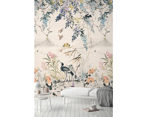 Fototapeta s asijským motivem ptáků a květin v světlé a přátelské ložnici