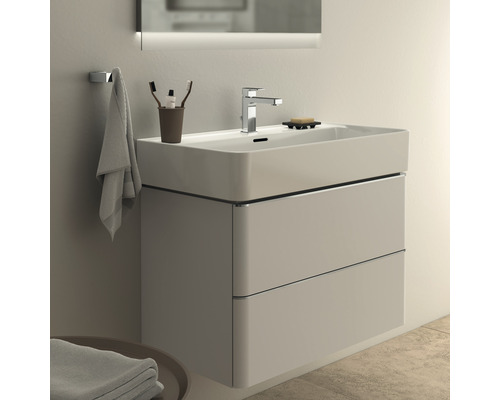 Koupelnová skříňka pod umyvadlo se dvěma zásuvkami, baterií a držákem na ručníky