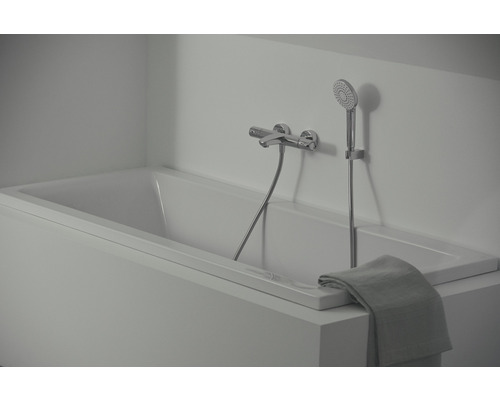 Vestavěná vana s baterií a ruční sprchou