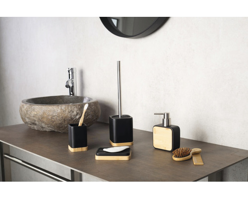 Koupelnová sada s dávkovačem mýdla, WC kartáčem, mýdlenkou a kelímkem na zubní kartáčky v moderním designu