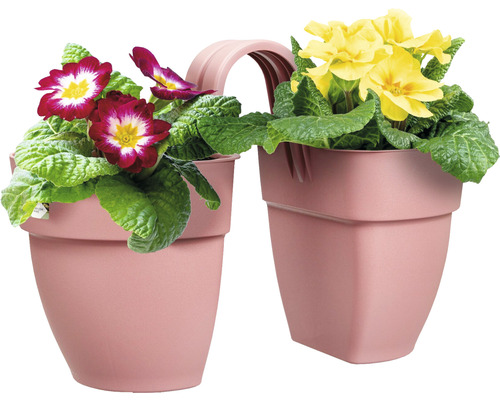 Dvojitý truhlík s červenými a žlutými prvosenkami