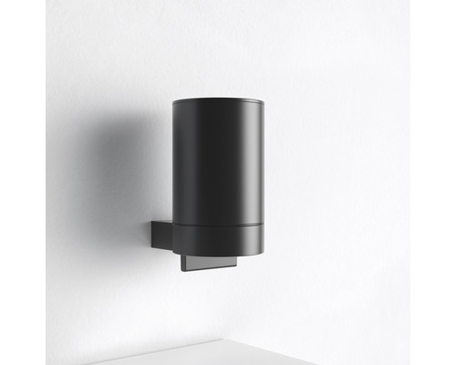 Černý dávkovač mýdla pro montáž na stěnu