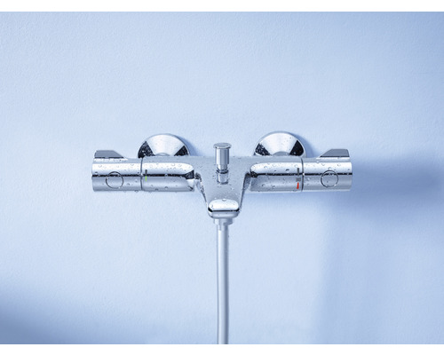 Nástěnná sprchová baterie z kovu