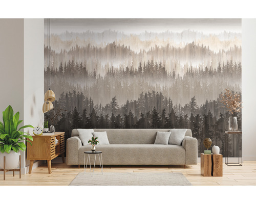 Obývací pokoj s fototapetou s motivem lesa, pohovkou a dřevěným nábytkem pro světlou a uspořádanou atmosféru.