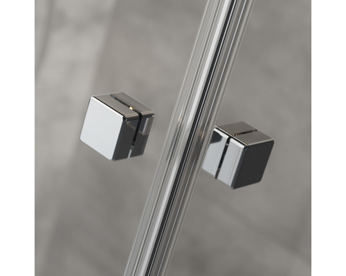 Detail sprchového koutu s madly