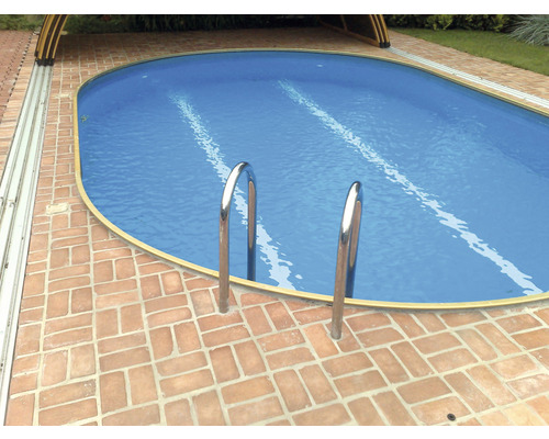 Bazén s nerezovým žebříkem a krytem