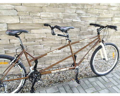 Tandemové kolo pro dvě osoby