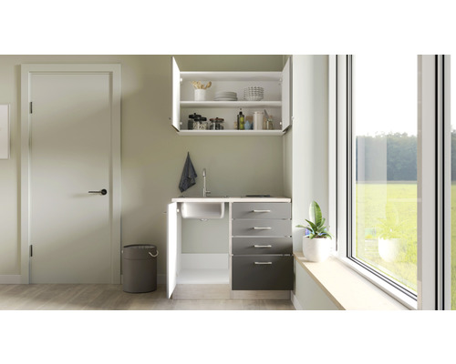 Prádelna s umyvadlem, spodní skříňkou a závěsnou skříňkou pro uložení