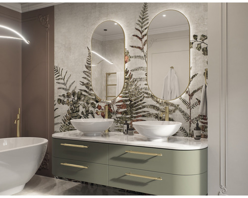 Světlá koupelna s dvojitým umyvadlem, zrcadly a květinovou tapetou pro příjemnou atmosféru.