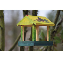 Krmítko pro ptáky ze dřeva s namalovanými ptáky