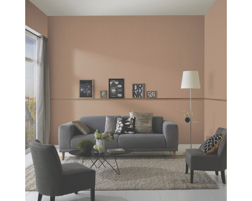 Obývací pokoj s pohovkou, křesly, kobercem a barvou na stěny