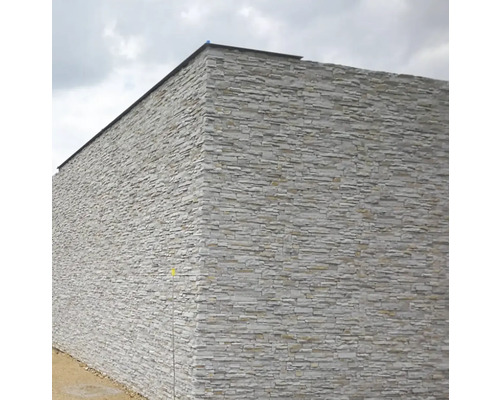 Fasáda s kamenným obkladem