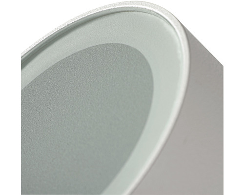 Detail kulaté lampy s matným povrchem