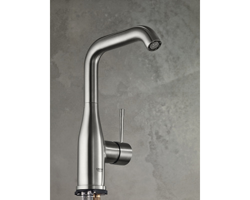 Kuchyňská baterie z kovu s vysokým výtokem