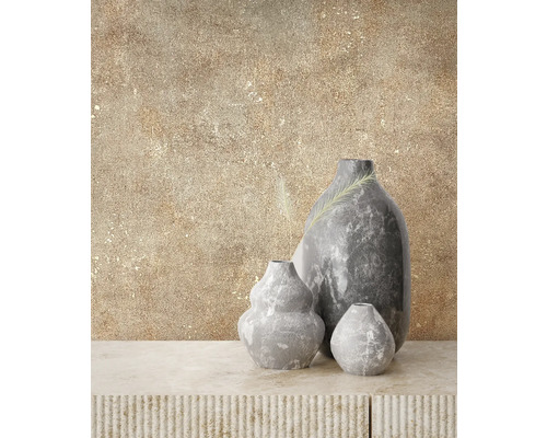 Dekorativní šedé kamenné vázy na stole