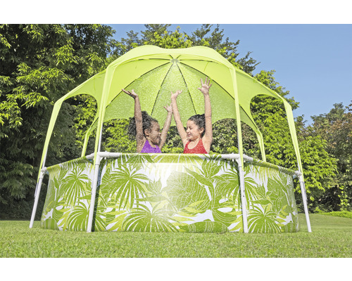 Dětský bazén se sluneční stříškou a motivem listů na zahradě