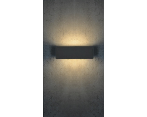 Obdélníkové nástěnné svítidlo na zdi