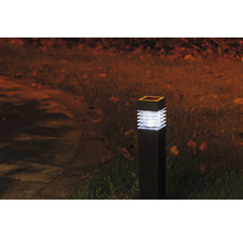 Solární lampa pro venkovní osvětlení zahrady