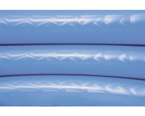 Detailní záběr dětského bazénku s několika vzduchovými komorami