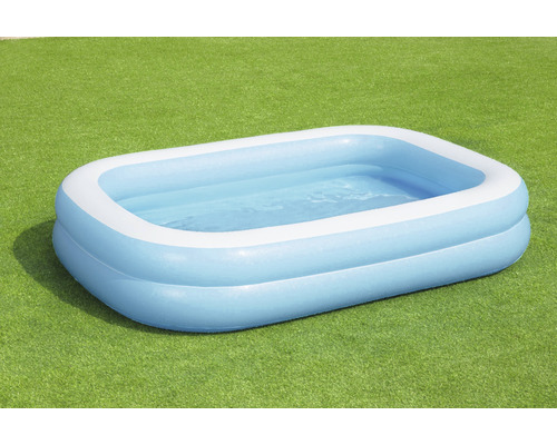 Nafukovací obdélníkový bazén na trávníku