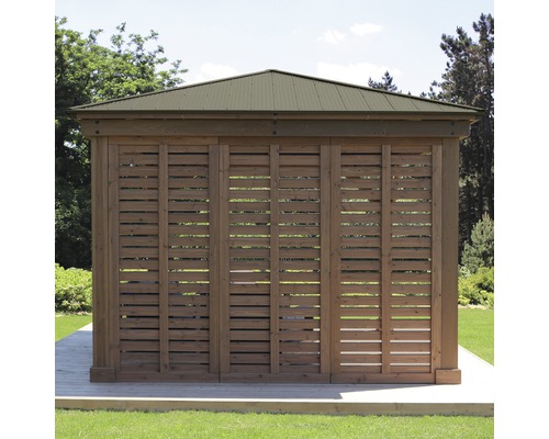 Dřevěný zahradní altán s lamelovými stěnami