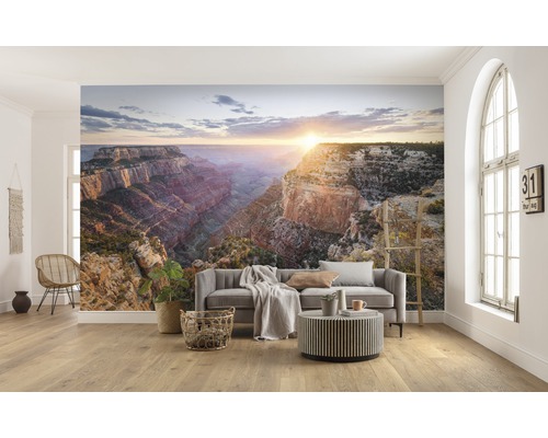 Obývací pokoj s fototapetou Grand Canyon, pohovkou a dekorací