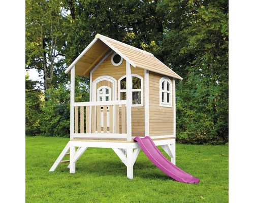 Dřevěný hrací domek se skluzavkou do zahrady