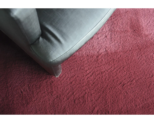 Detailní záběr pohovky na koberci