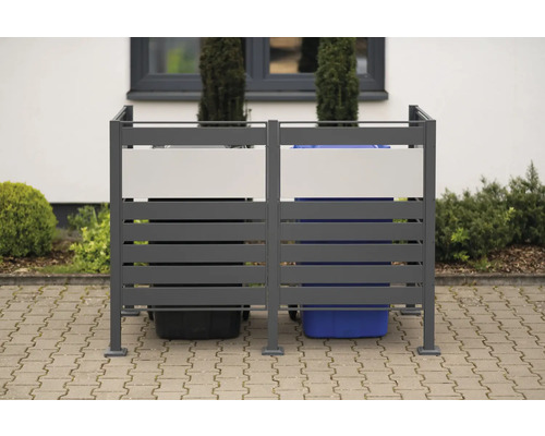 Kryt na popelnice pro dvě popelnice z kovu s vodorovnými lamelami