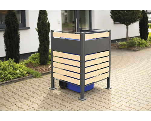 Kontejner na popelnice se šedým rámem a dřevěnými lamelami pro zakrytí popelnic