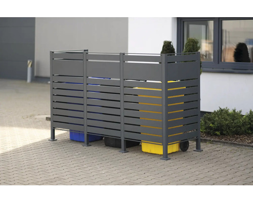 Kontejnerový box se třemi popelnicemi z kovových lamel