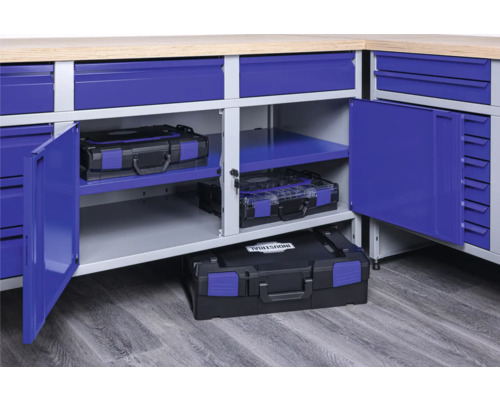 Pracovní stůl se zásuvkami a kufříky na nářadí