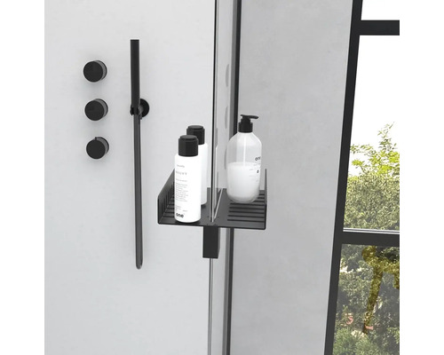 Sprchový systém s poličkou a produkty péče