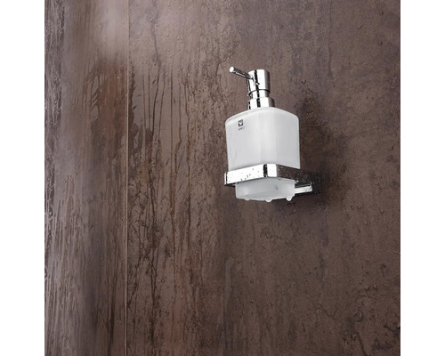 Nástěnný dávkovač mýdla