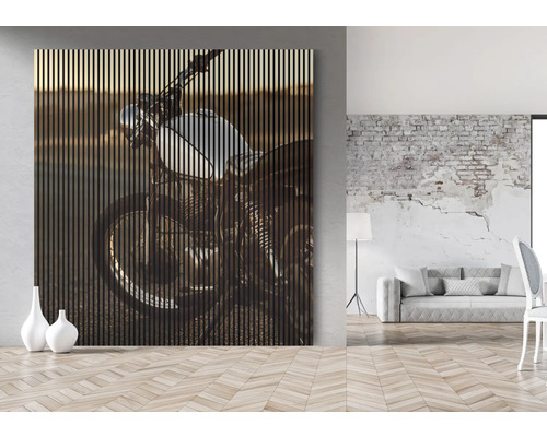 Nástěnný panel s motivem motocyklu v obývacím pokoji