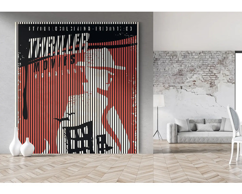 Dekorativní plakát s vertikálními pruhy a motivem thrilleru v obývacím pokoji