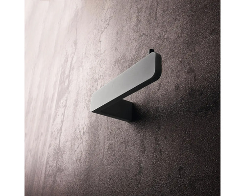 Nástěnný držák na ručníky v moderním designu