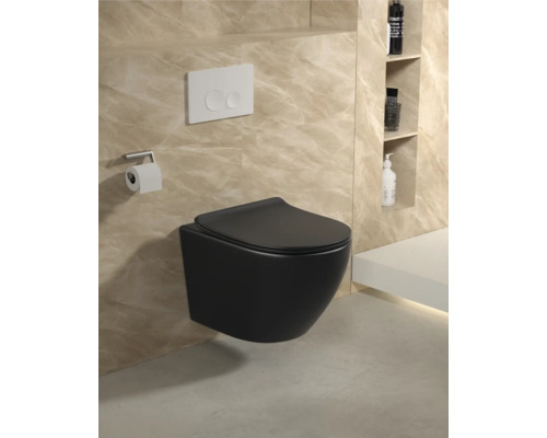 Moderní koupelna se závěsným černým hlubokým splachovacím záchodem a ovládacím panelem